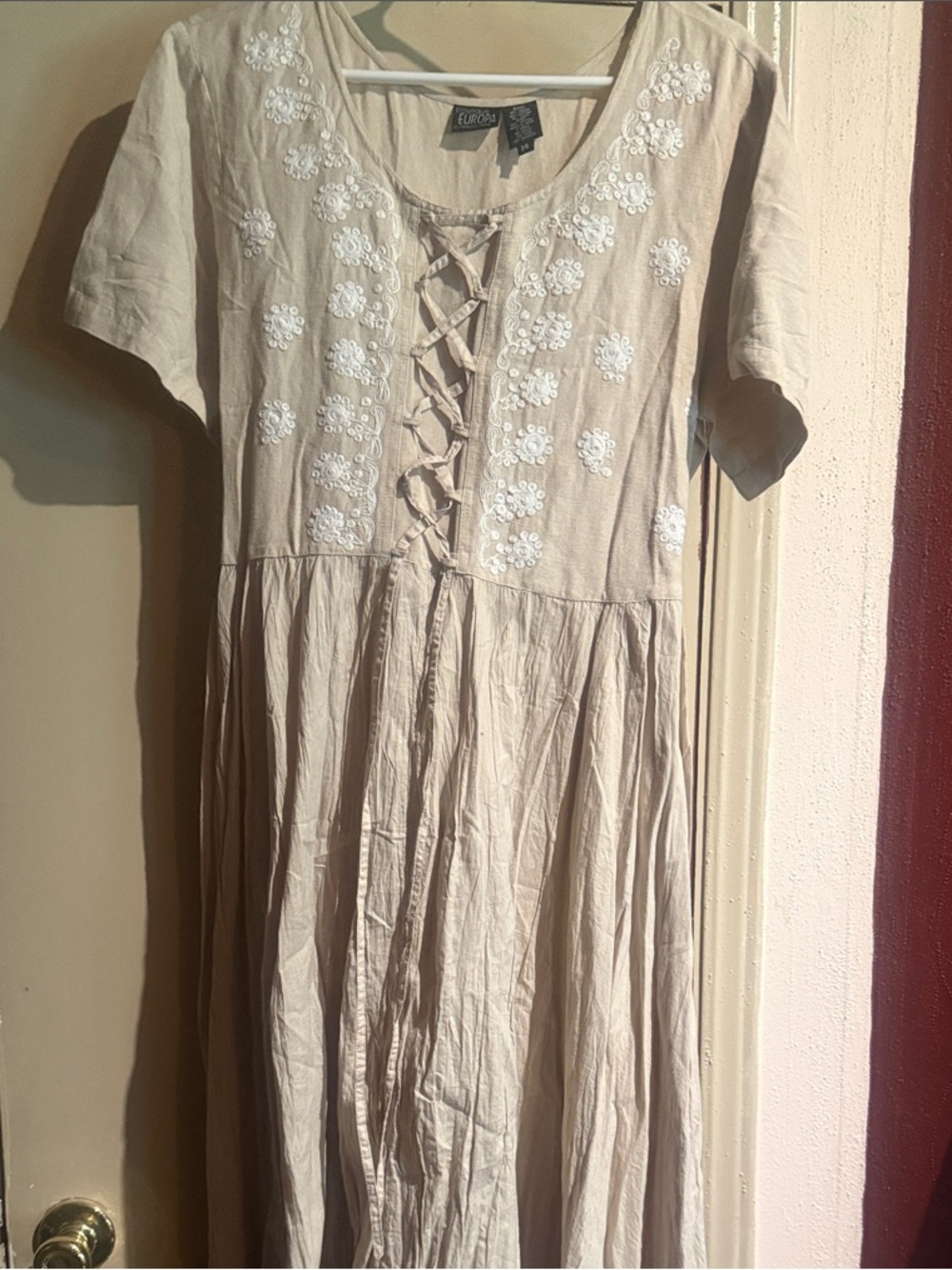 Boutique Europa Cream Lace-Up Maxi Dress with White Embroidery